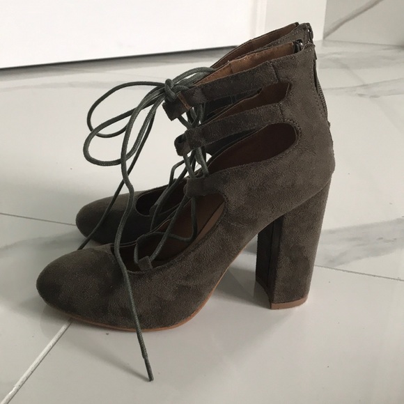 Army green lace up Yoki lace up heels - Picture 4 of 5